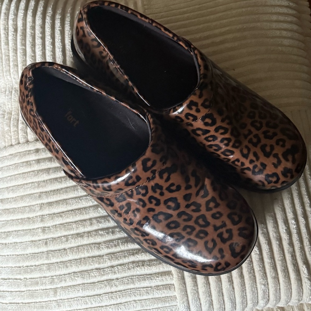 Leopard Print Women's Mules